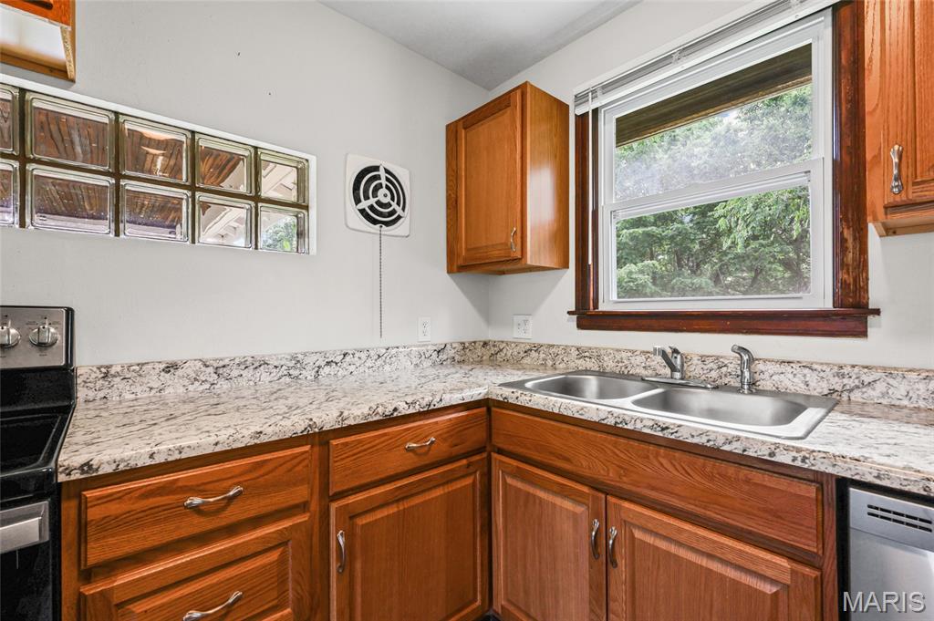 5444 Donald Drive High Ridge, MO 63049 - Photo 17 of 35