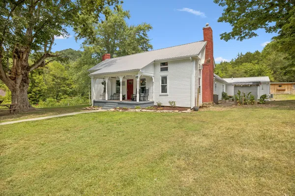 $389,900 | 860 Golden Hollow Road, Dixon Springs, TN 37057