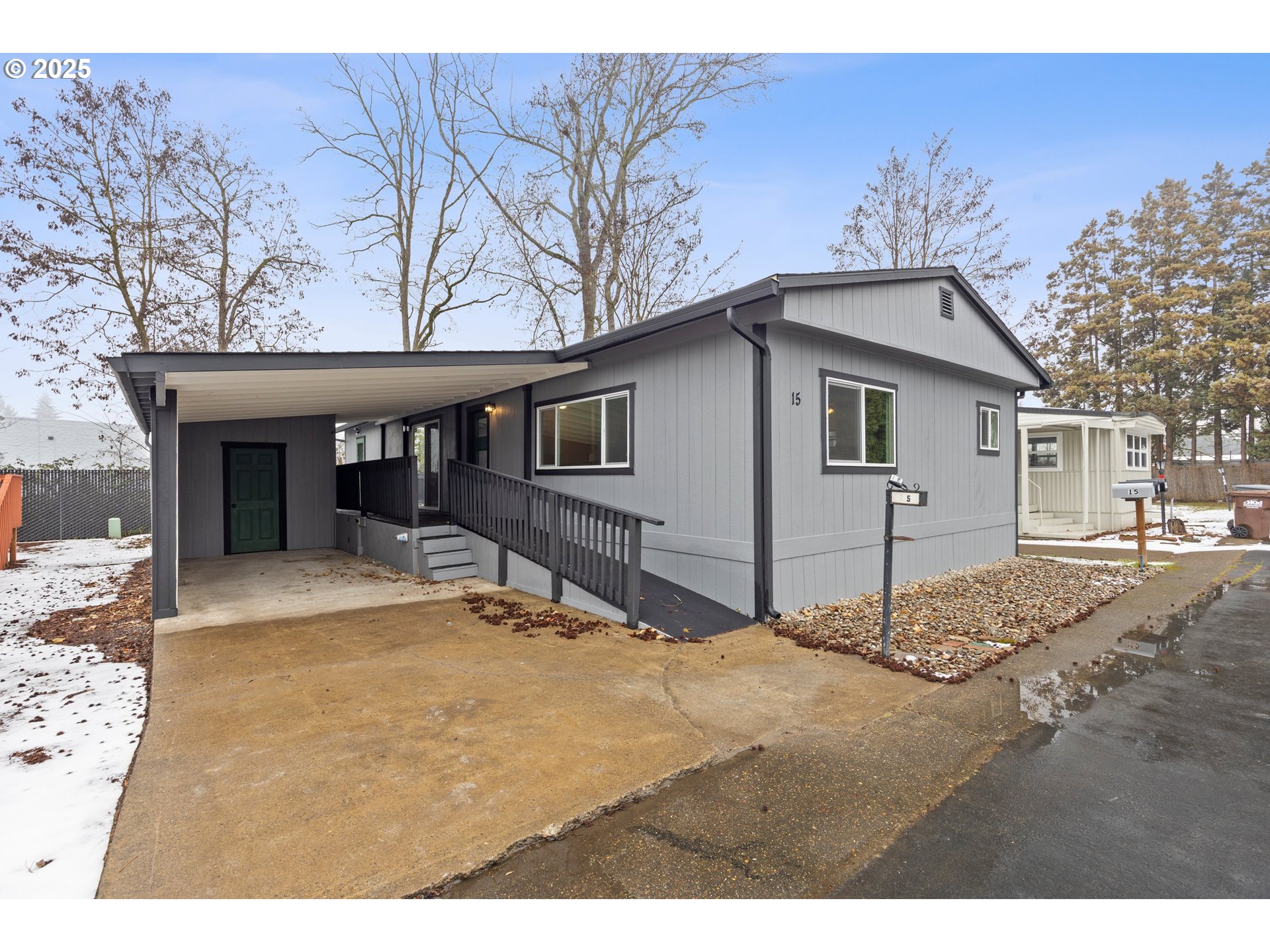 1901 Southeast Minter Bridge Road, Unit 15 Hillsboro, OR 97123 - Photo 1 of 27 Gallery Image 1