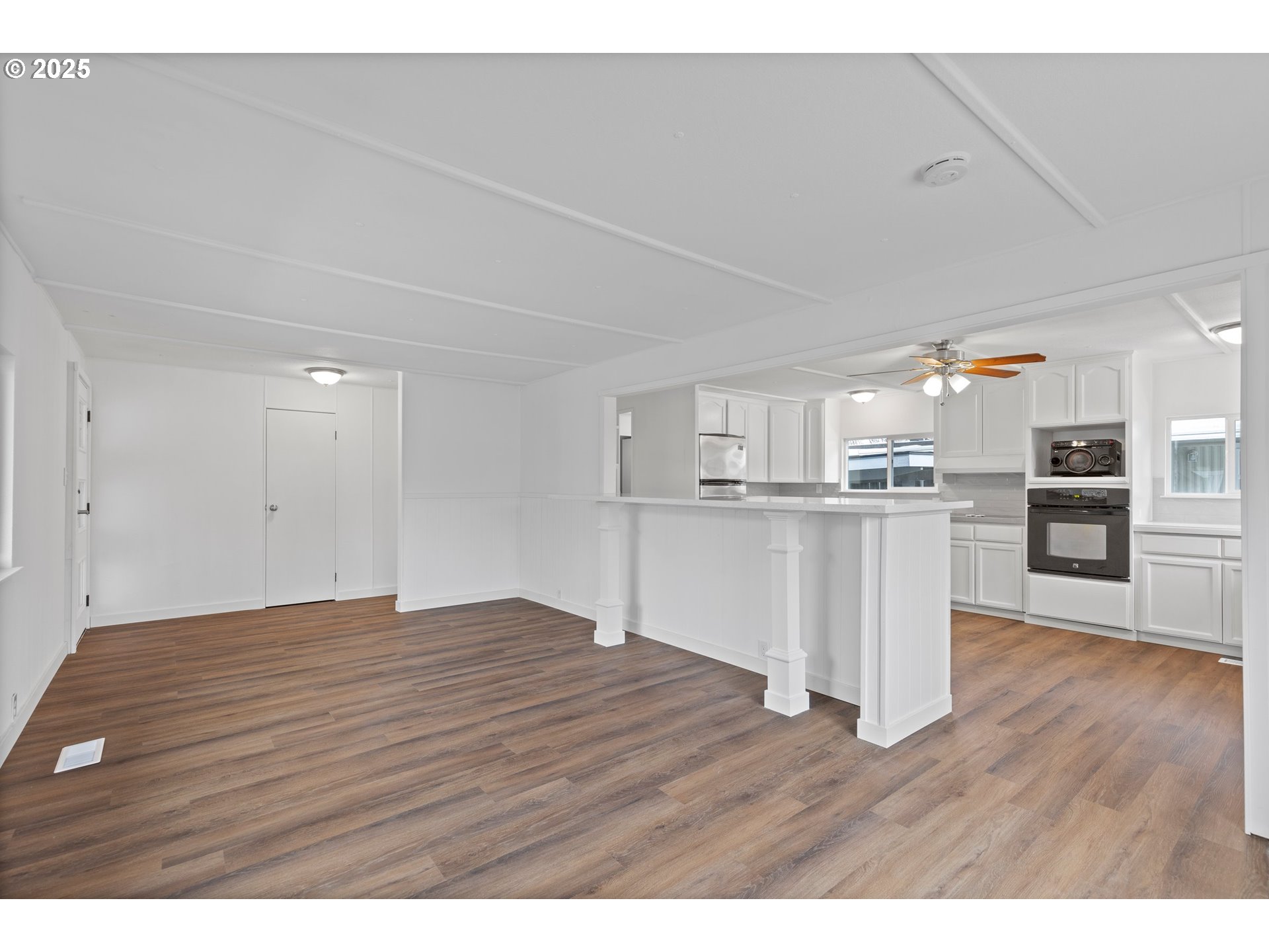 1901 Southeast Minter Bridge Road, Unit 15 Hillsboro, OR 97123 - Photo 13 of 27 Gallery Image 13