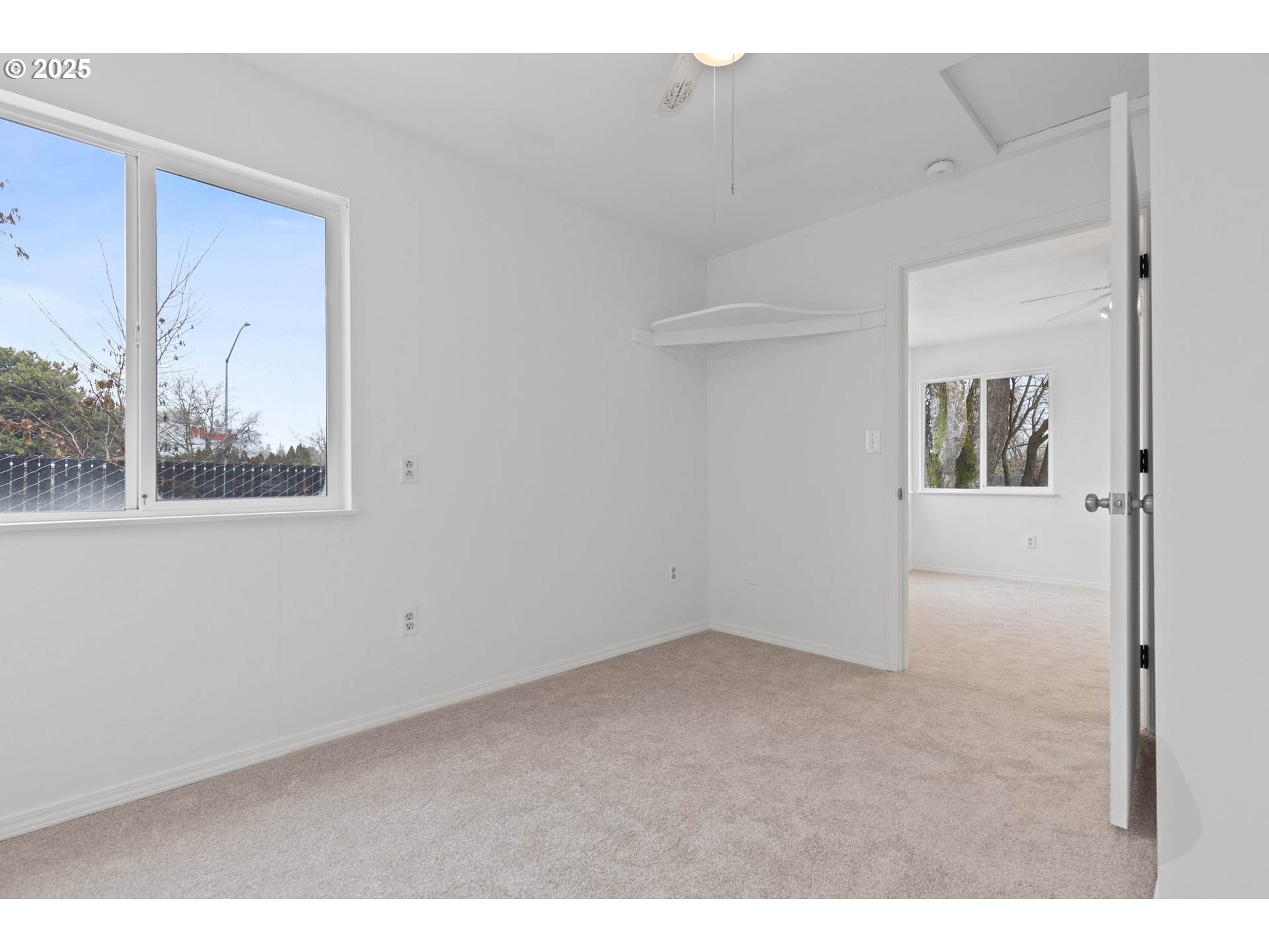 1901 Southeast Minter Bridge Road, Unit 15 Hillsboro, OR 97123 - Photo 26 of 27 Gallery Image 26