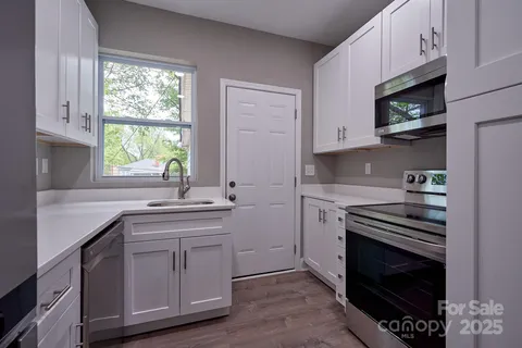 $1,865,000 | 217 Circle Avenue, Charlotte, NC 28207