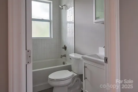 $1,865,000 | 217 Circle Avenue, Charlotte, NC 28207