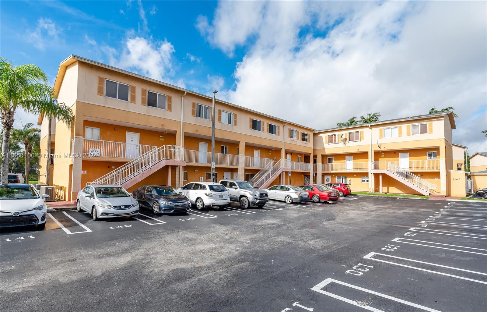 6235 Southwest Kendale Lakes Cir Unit 245  