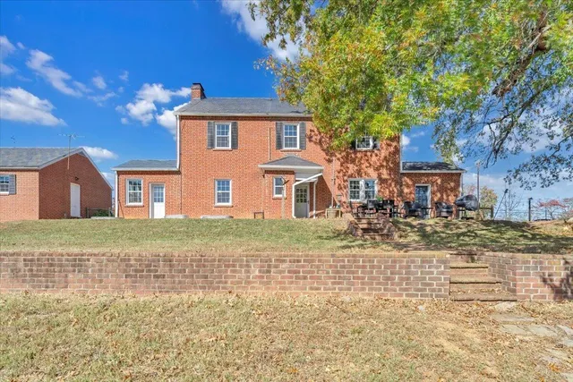 $529,950 | 10544 Lee Highway, Fincastle, VA 24090