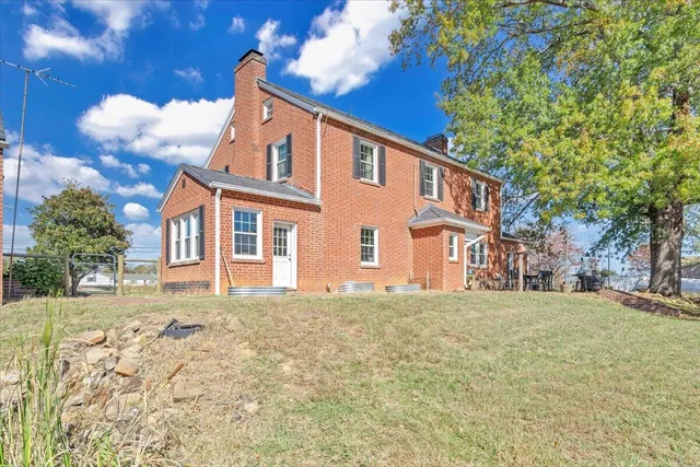 $529,950 | 10544 Lee Highway, Fincastle, VA 24090