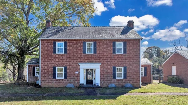 $529,950 | 10544 Lee Highway, Fincastle, VA 24090