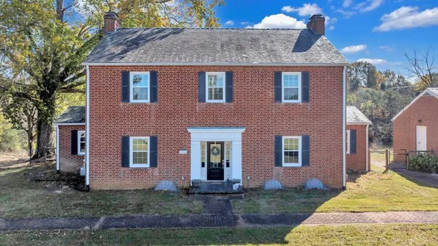 $529,950 | 10544 Lee Highway, Fincastle, VA 24090