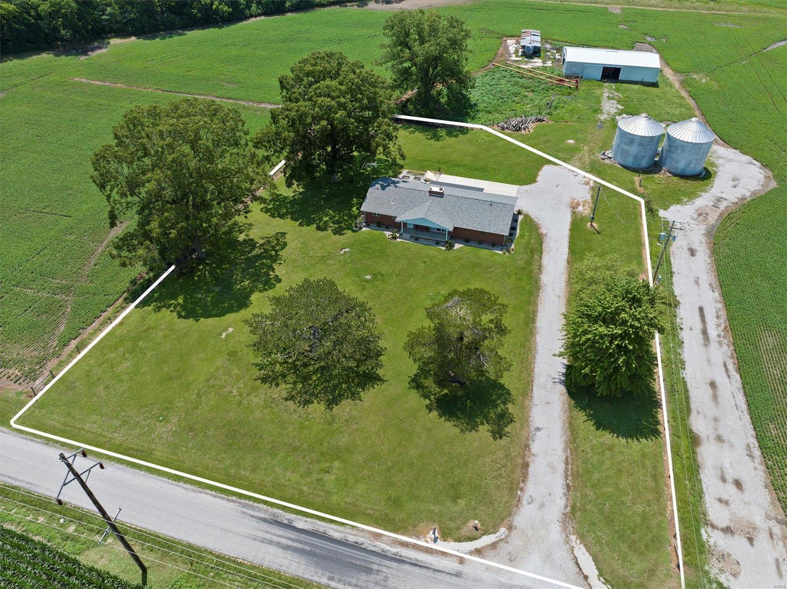 17212 Highline Road Carlyle, IL 62231 - Photo 26 of 34