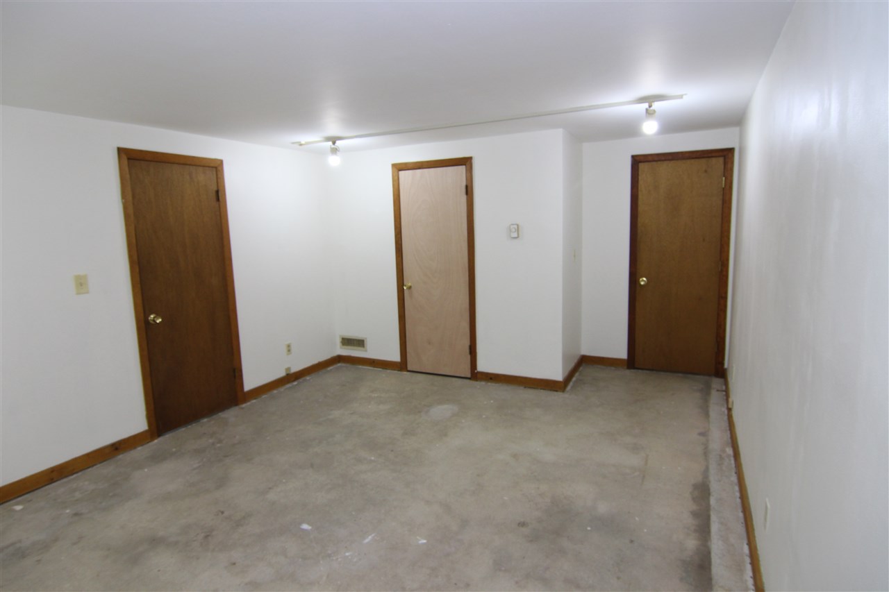 7082 Shaker Road Loudon, NH 03307 - Photo 16 of 35