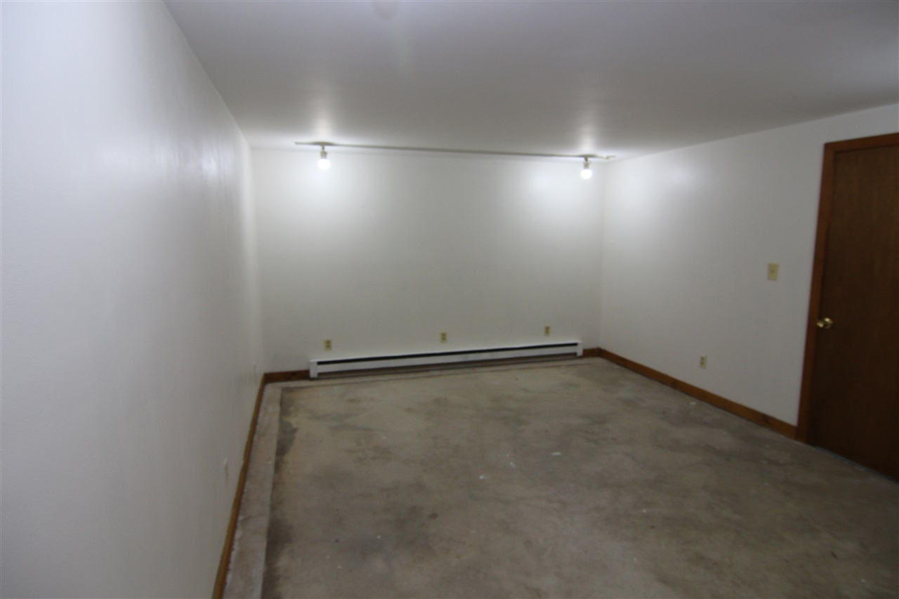 7082 Shaker Road Loudon, NH 03307 - Photo 17 of 35