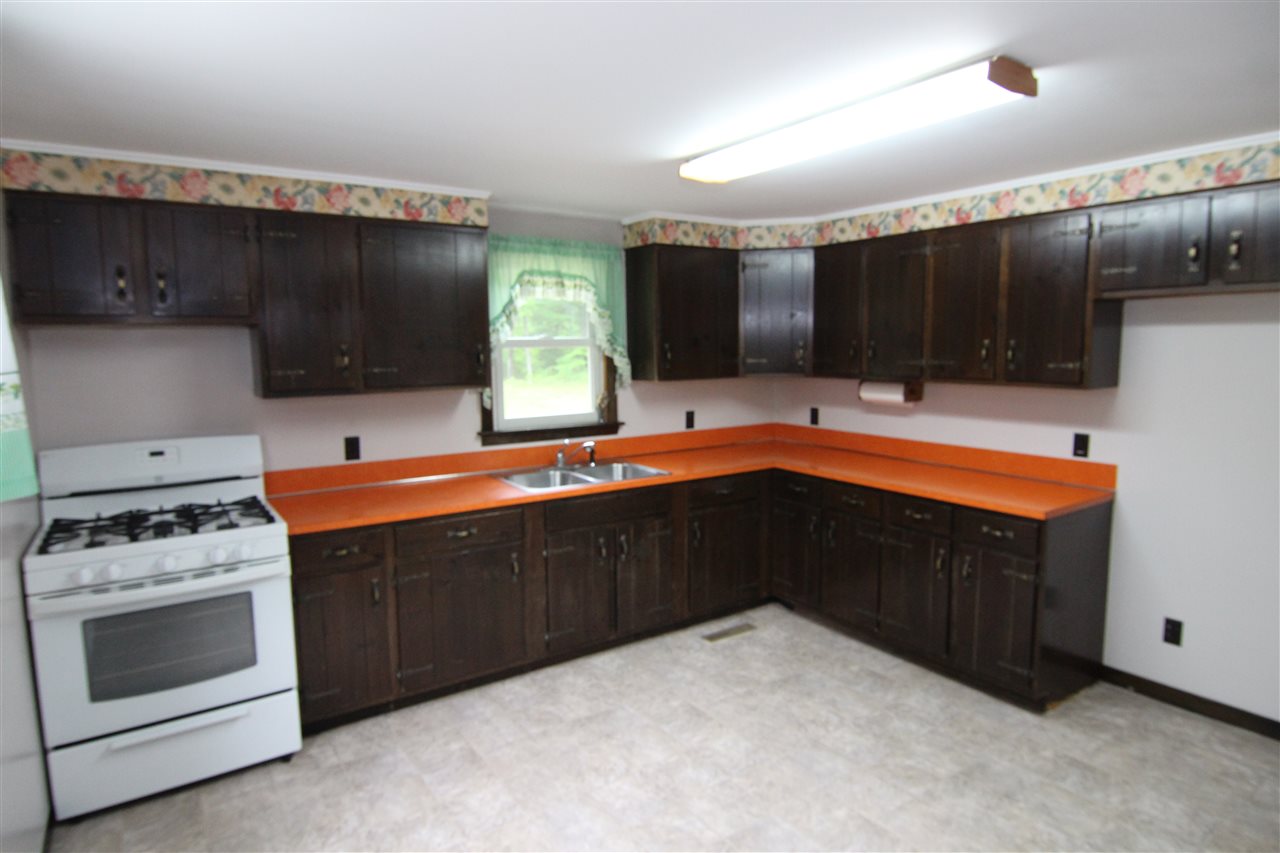 7082 Shaker Road Loudon, NH 03307 - Photo 3 of 35