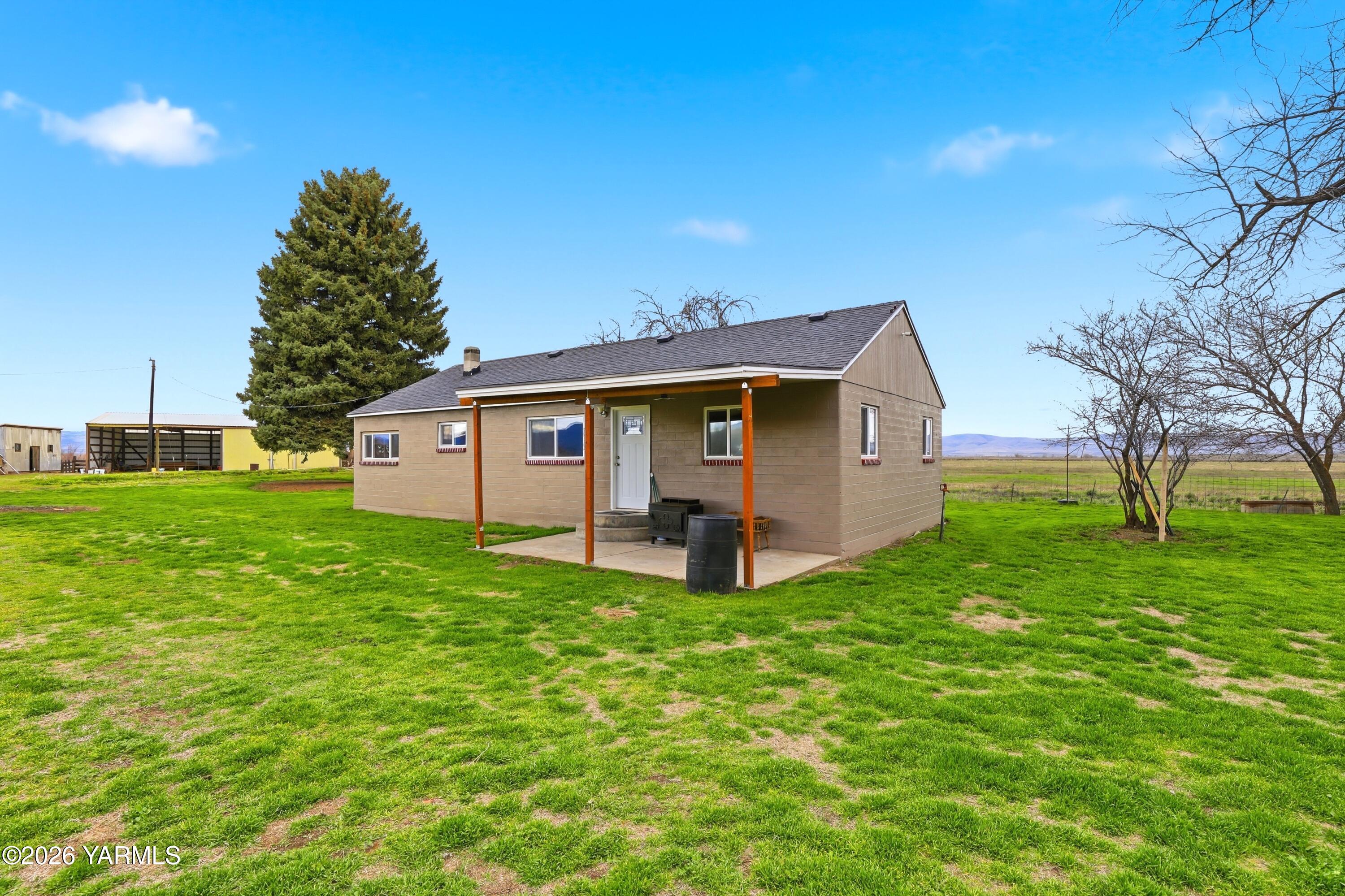 13951 Fort Road White Swan, WA 98952 - Photo 1 of 30 13951 Fort Rd001