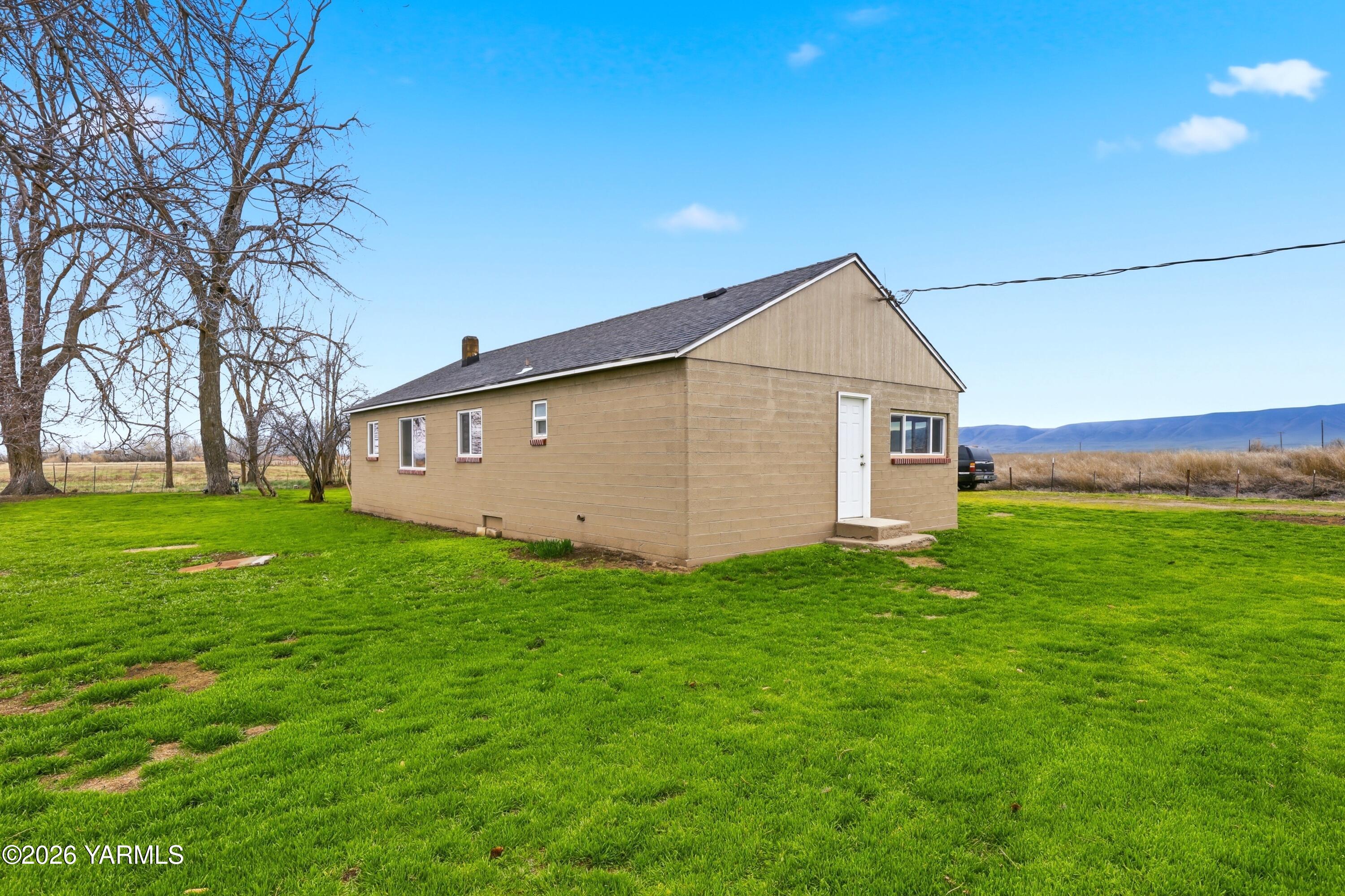 13951 Fort Road White Swan, WA 98952 - Photo 22 of 30 13951 Fort Rd022