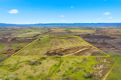 $590,000 | 13951 Fort Road, White Swan, WA 98952