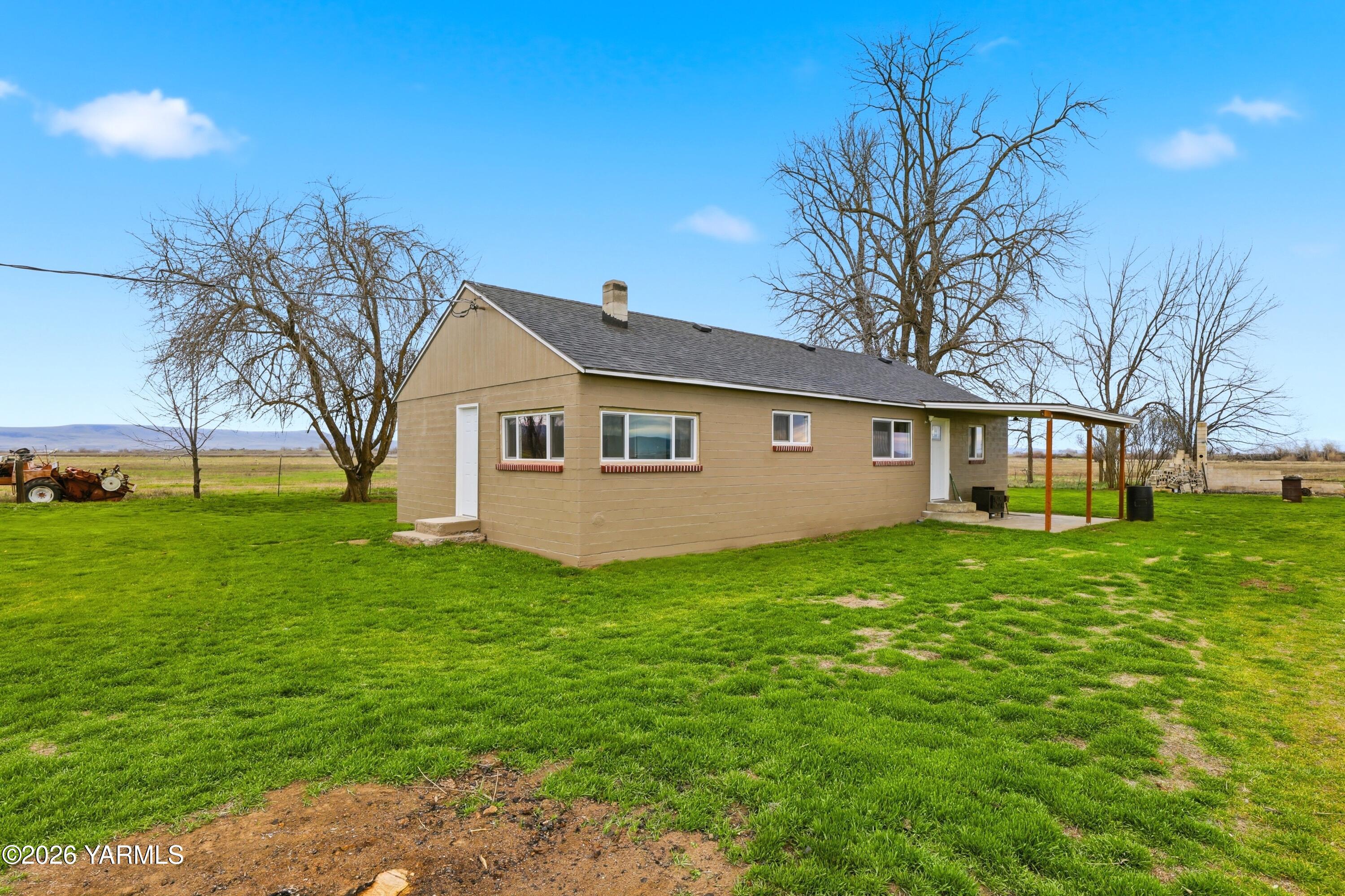 13951 Fort Road White Swan, WA 98952 - Photo 3 of 30 13951 Fort Rd003