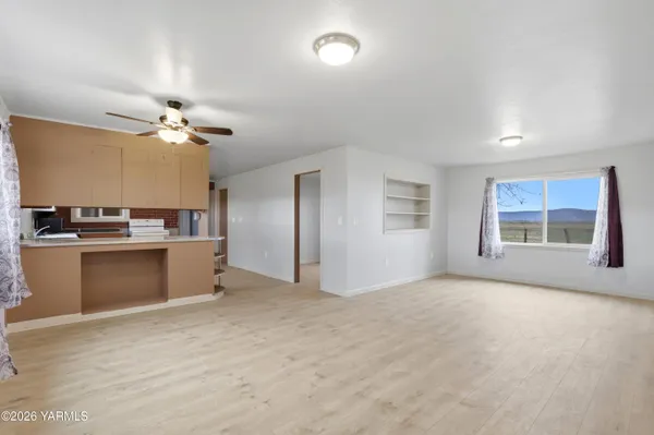 $590,000 | 13951 Fort Road, White Swan, WA 98952