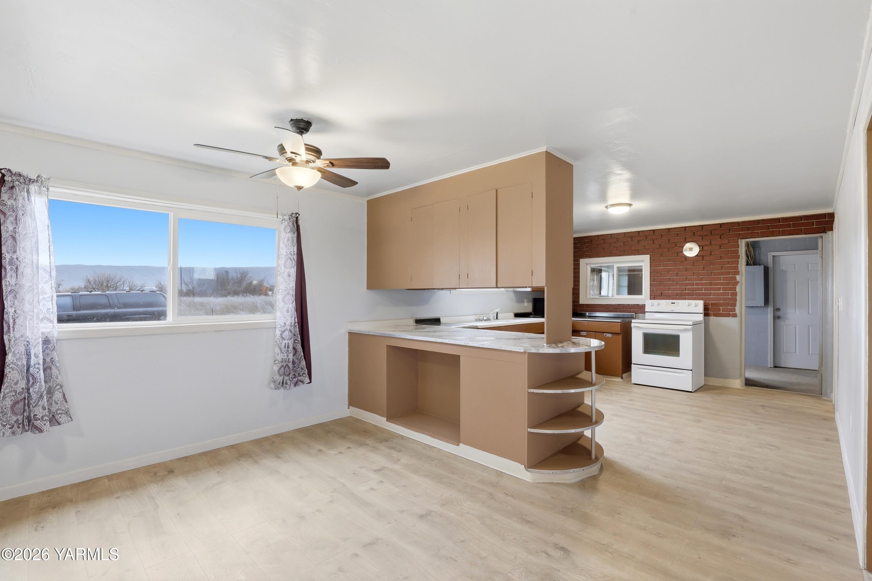 13951 Fort Road White Swan, WA 98952 - Photo 8 of 30 13951 Fort Rd008