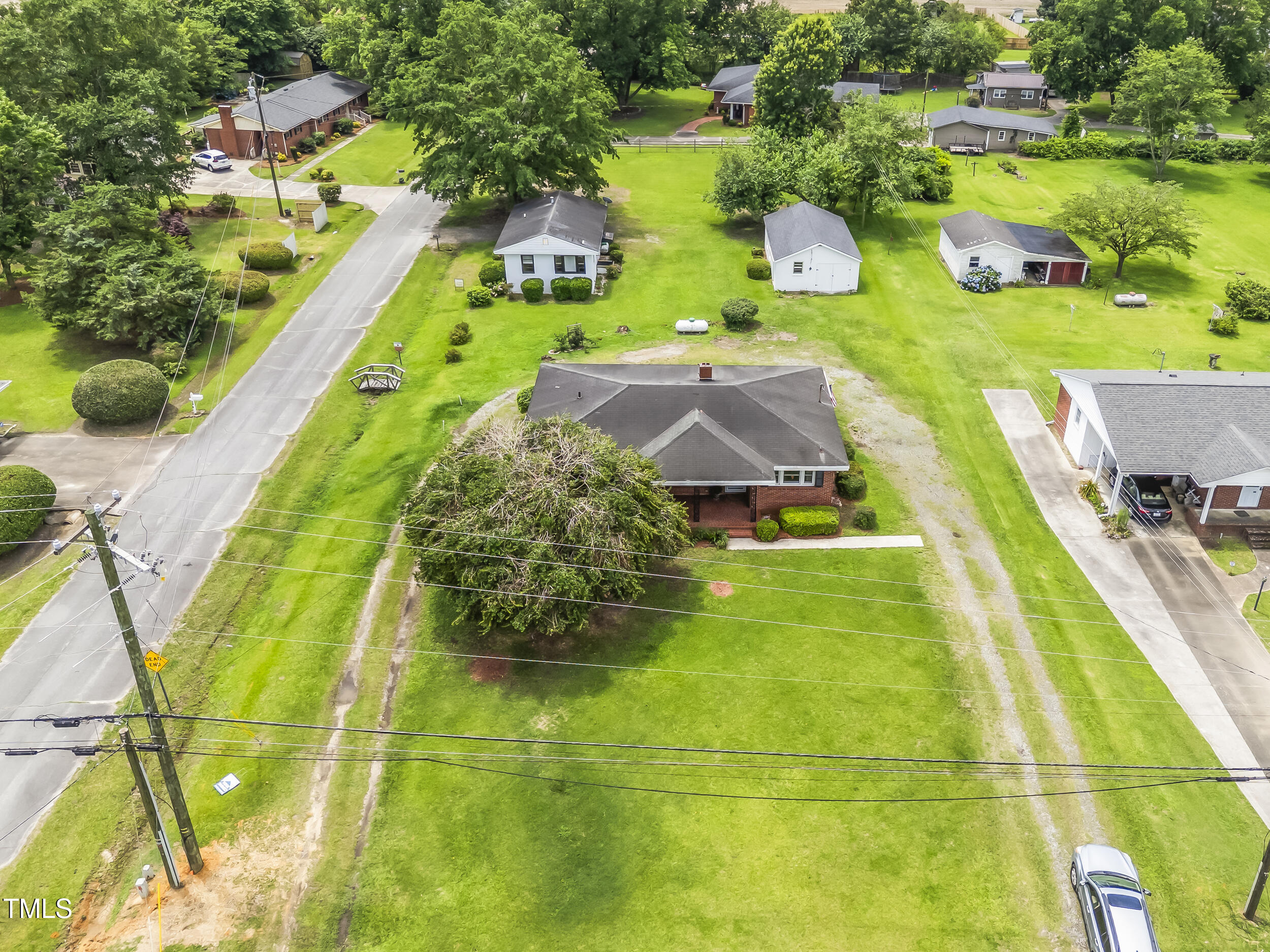 500 Rowan Road Clinton, NC 28328 - Photo 12 of 42 dji_fly_20250611_122422_0677_17496591917