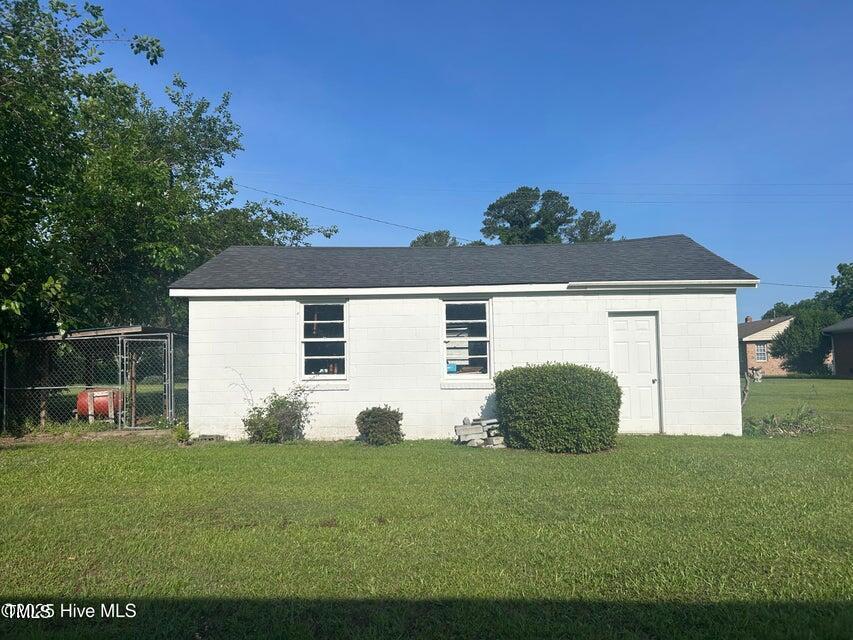 500 Rowan Road Clinton, NC 28328 - Photo 38 of 42 a view of backyard with garden