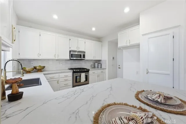 $1,449,000 | 29 Hulsea, Aliso Viejo, CA 92656