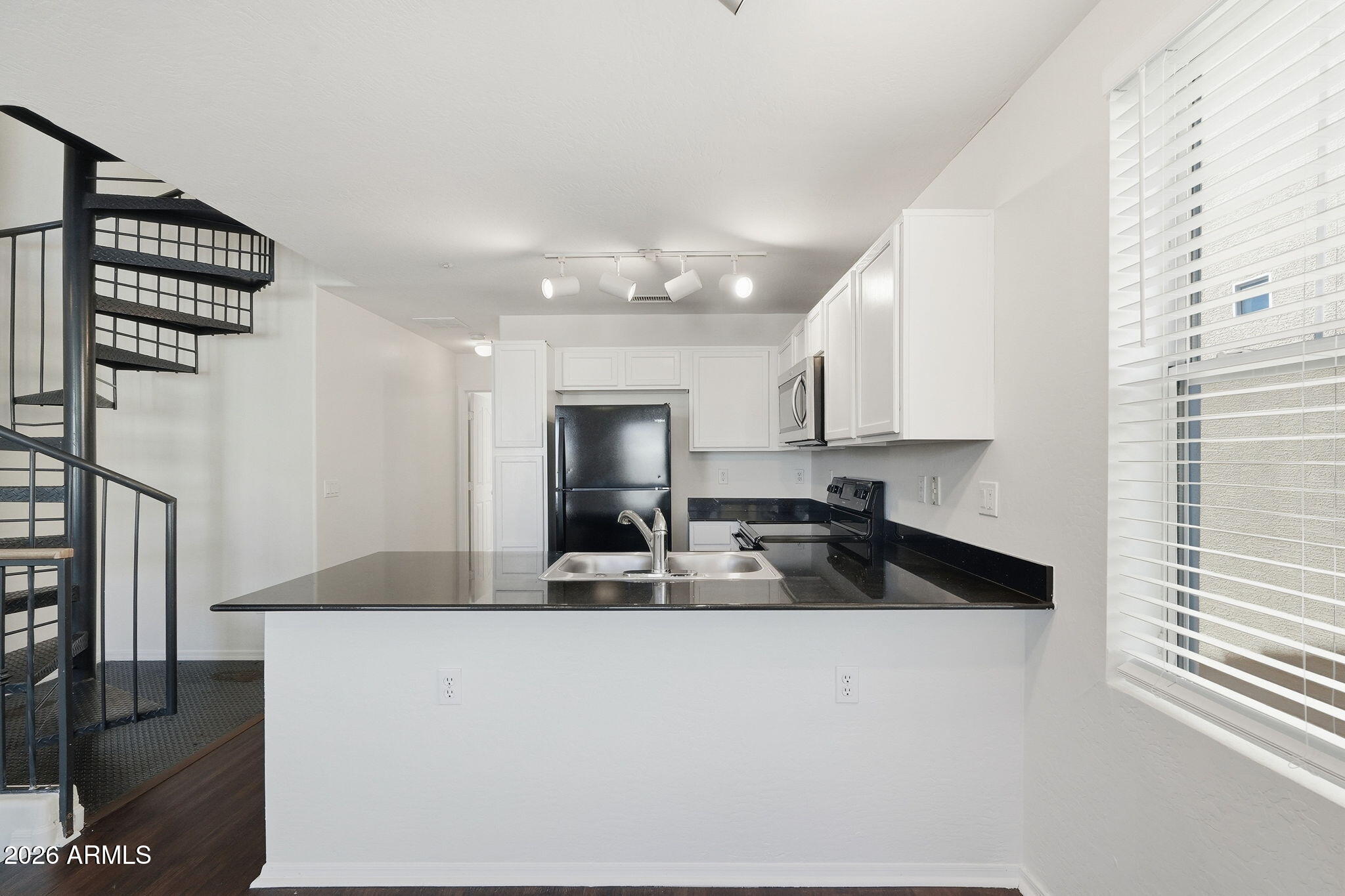 960 West Aspen Way Gilbert, AZ 85233 - Photo 12 of 34 ListerPros_008