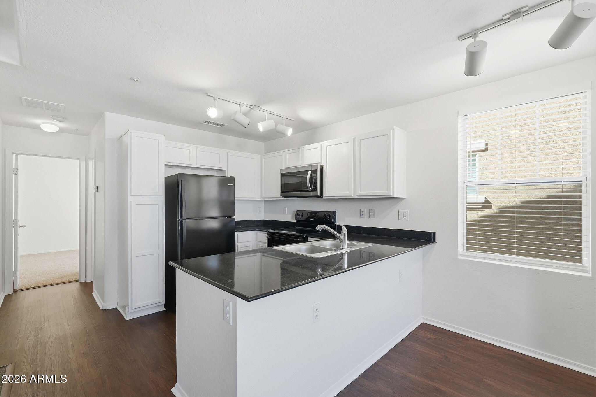 960 West Aspen Way Gilbert, AZ 85233 - Photo 13 of 34 ListerPros_009