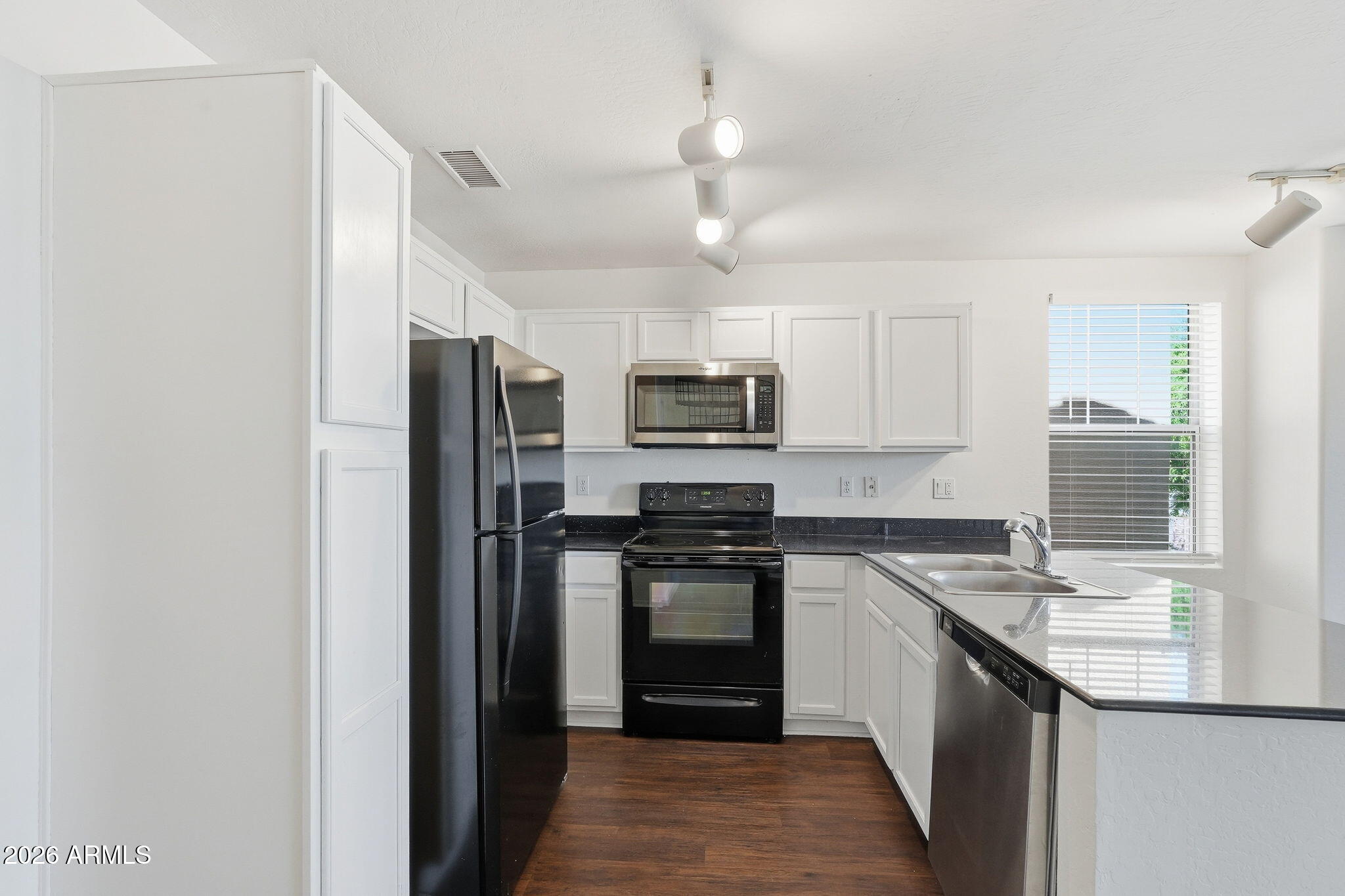 960 West Aspen Way Gilbert, AZ 85233 - Photo 14 of 34 ListerPros_010