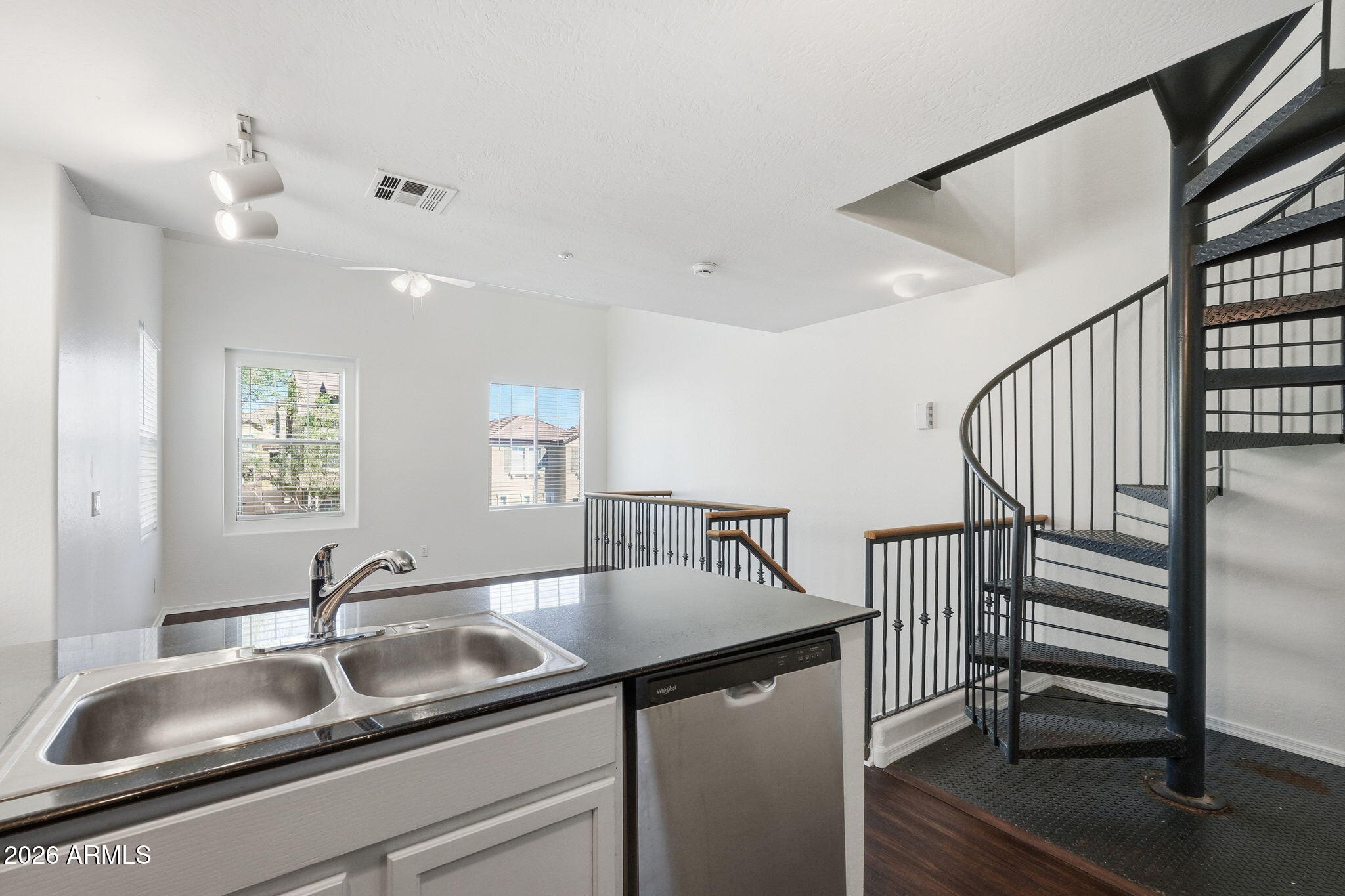 960 West Aspen Way Gilbert, AZ 85233 - Photo 16 of 34 ListerPros_012