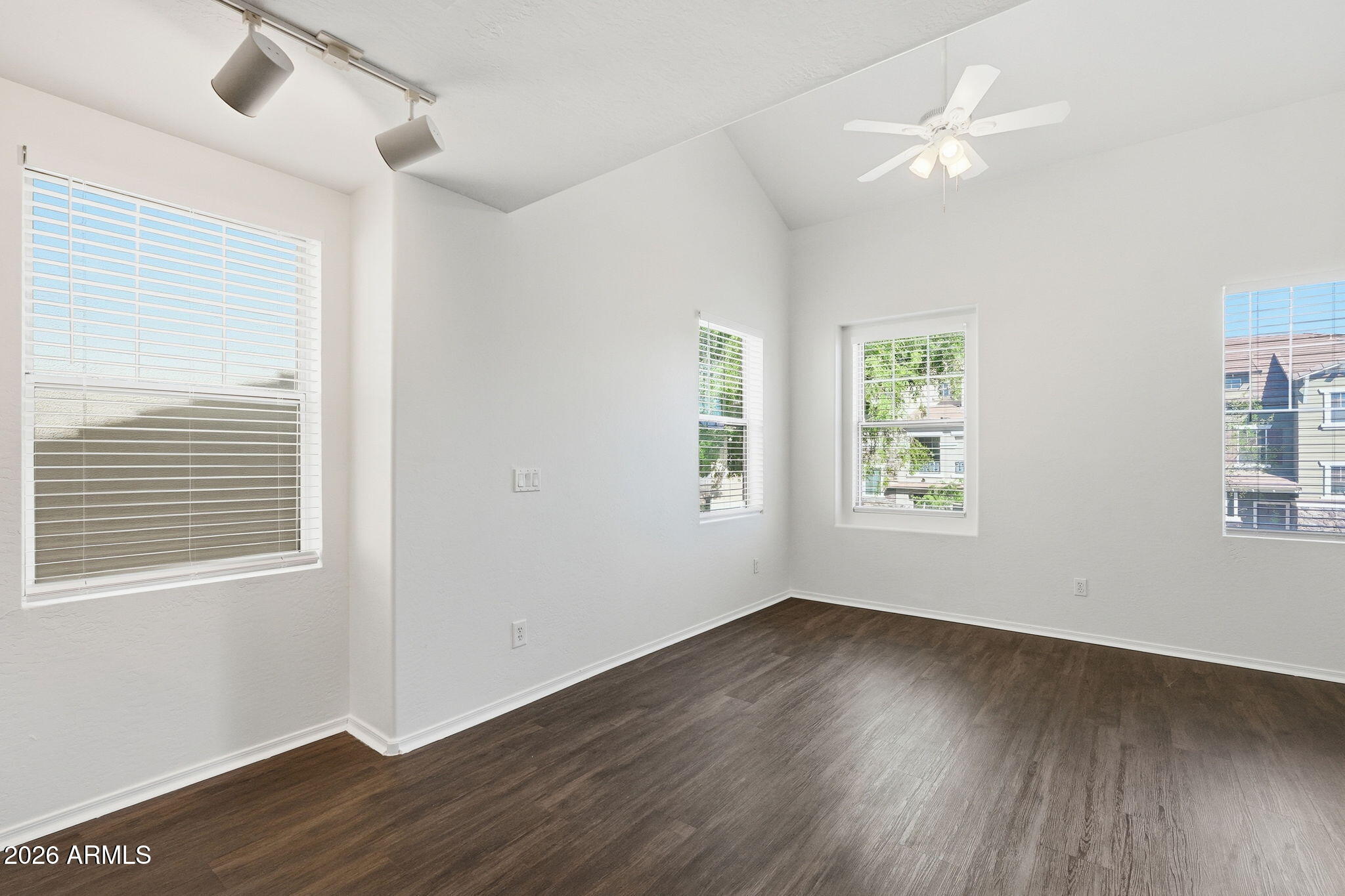 960 West Aspen Way Gilbert, AZ 85233 - Photo 21 of 34 ListerPros_017