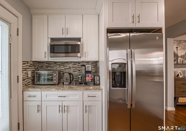 $780,000 | 206 Sterling Street, Fairfield, CT 06825
