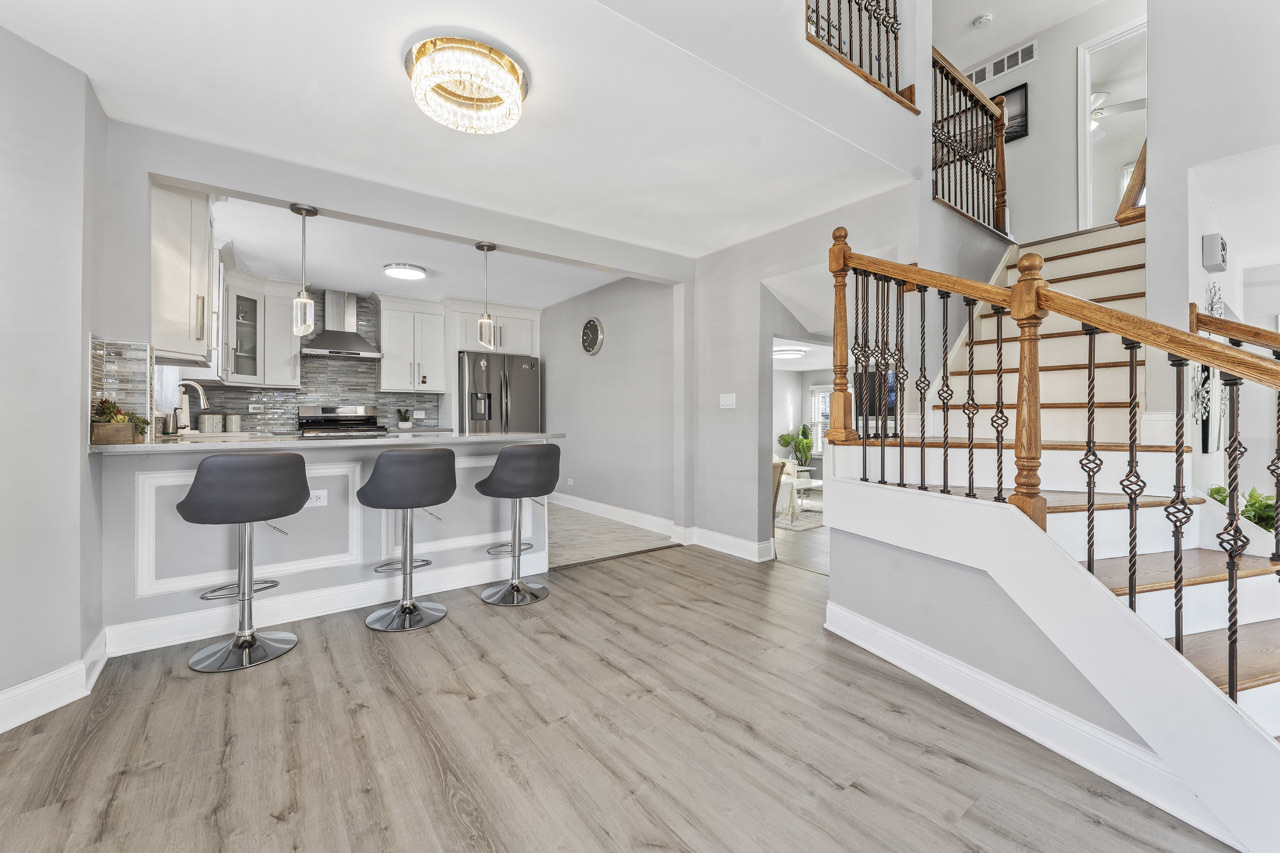 40 Jackson Lane Streamwood, IL 60107 - Photo 13 of 52