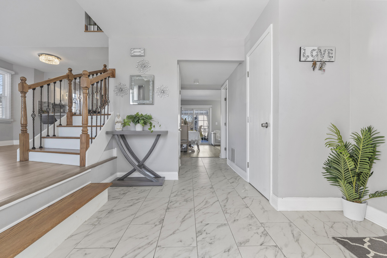 40 Jackson Lane Streamwood, IL 60107 - Photo 7 of 52