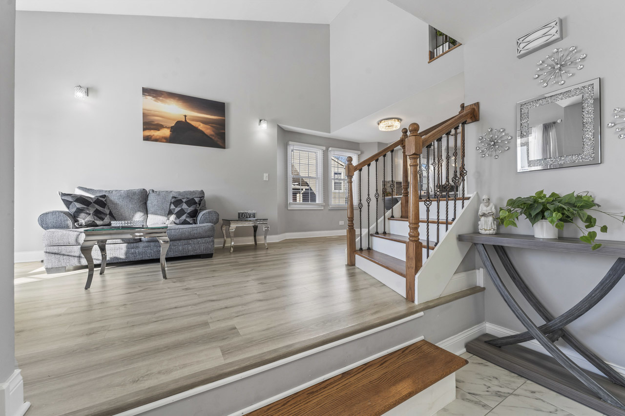 40 Jackson Lane Streamwood, IL 60107 - Photo 8 of 52