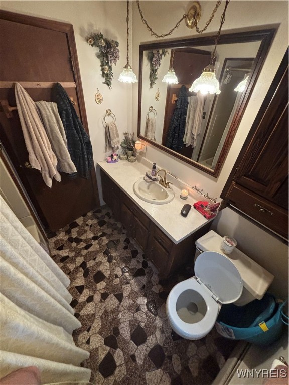 704 Abbott Road Buffalo, NY 14220 - Photo 7 of 13 1st Floor Full bath