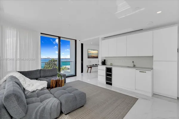 $35,000 | 11 Century Lane, Miami Beach, FL 33139