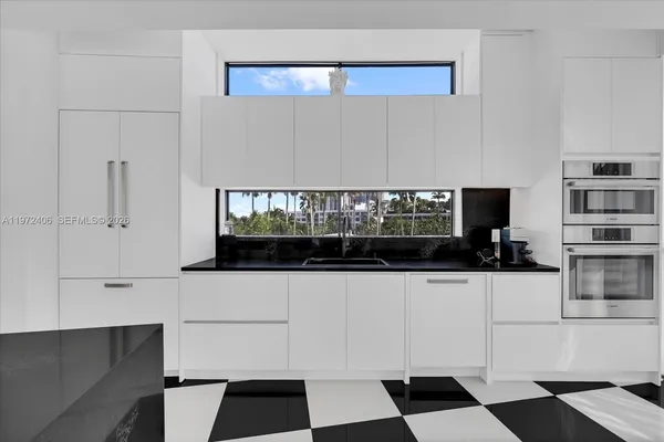 $35,000 | 11 Century Lane, Miami Beach, FL 33139