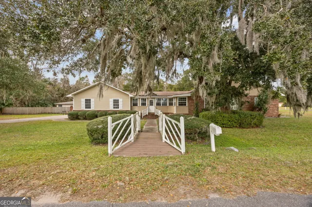 $385,000 | 208 Hall Street West, St. Marys, GA 31558