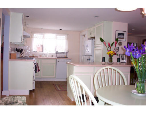 77 Oak Street Lexington, MA 02421 - Photo 6 of 9 Gallery Image 6