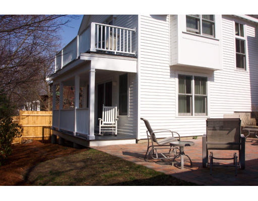 77 Oak Street Lexington, MA 02421 - Photo 7 of 9 Gallery Image 7