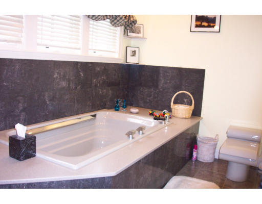 77 Oak Street Lexington, MA 02421 - Photo 8 of 9 Gallery Image 8