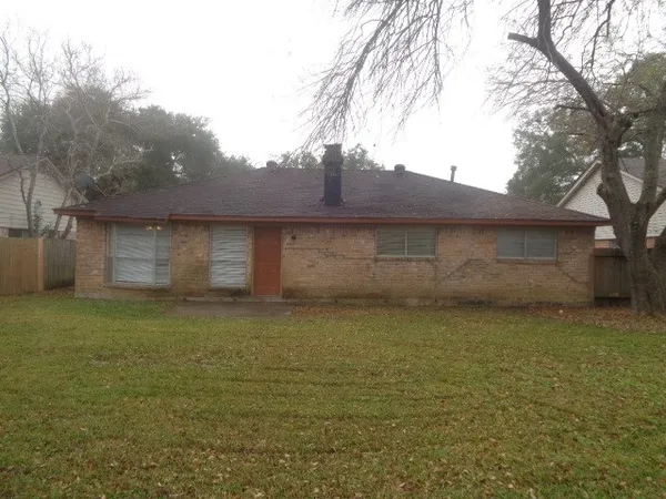 $1,650 | 14022 Greenway Drive, Sugar Land, TX 77498
