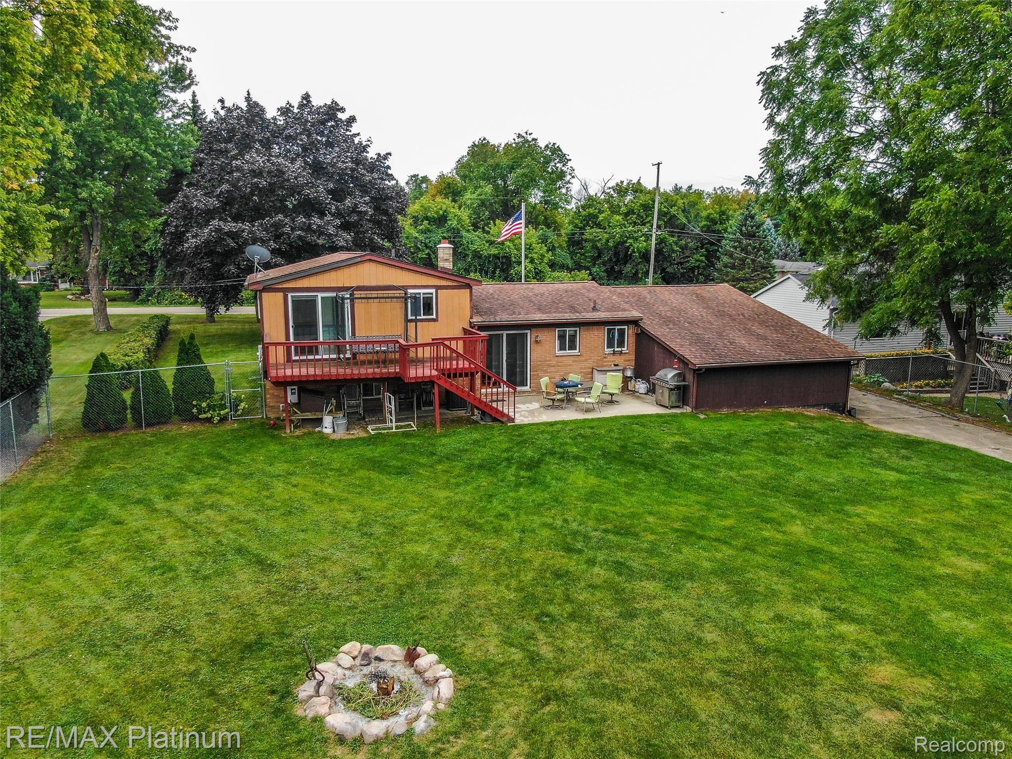 3758 Morgan Road Lake Orion, MI 48359 - Photo 42 of 46 Exteriors (21 of 35).jpg