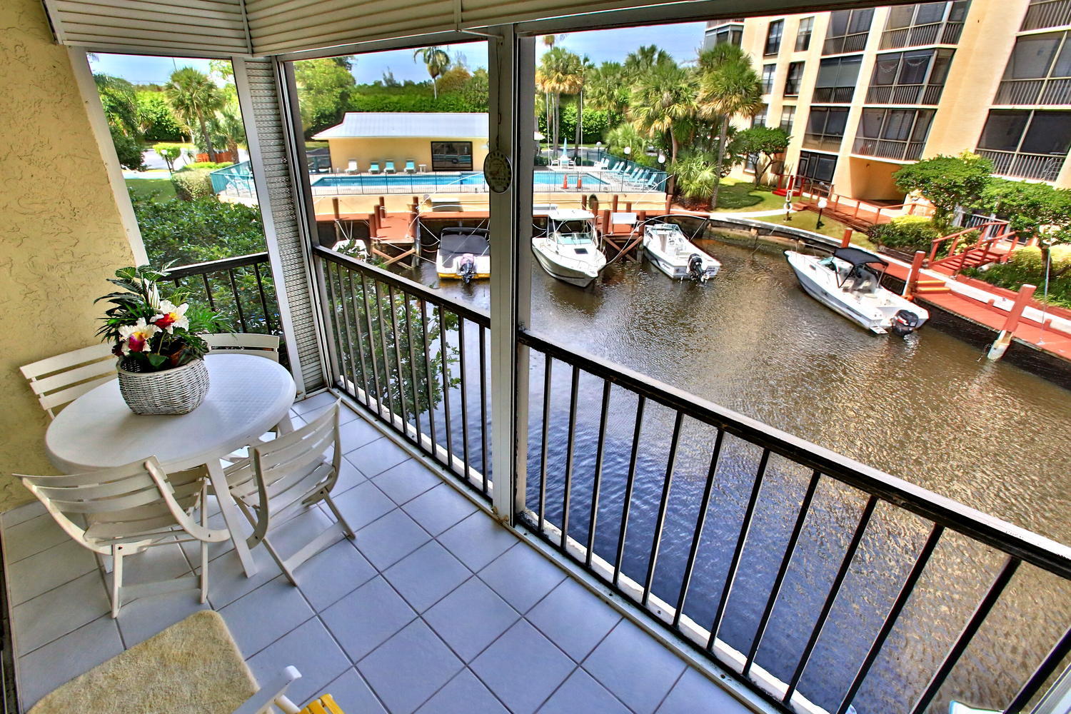 21 Royal Palm Way, Unit 206 Boca Raton, FL 33432 - Photo 12 of 35 21 Royal Palm Way 206 Boca-large-011-9-P
