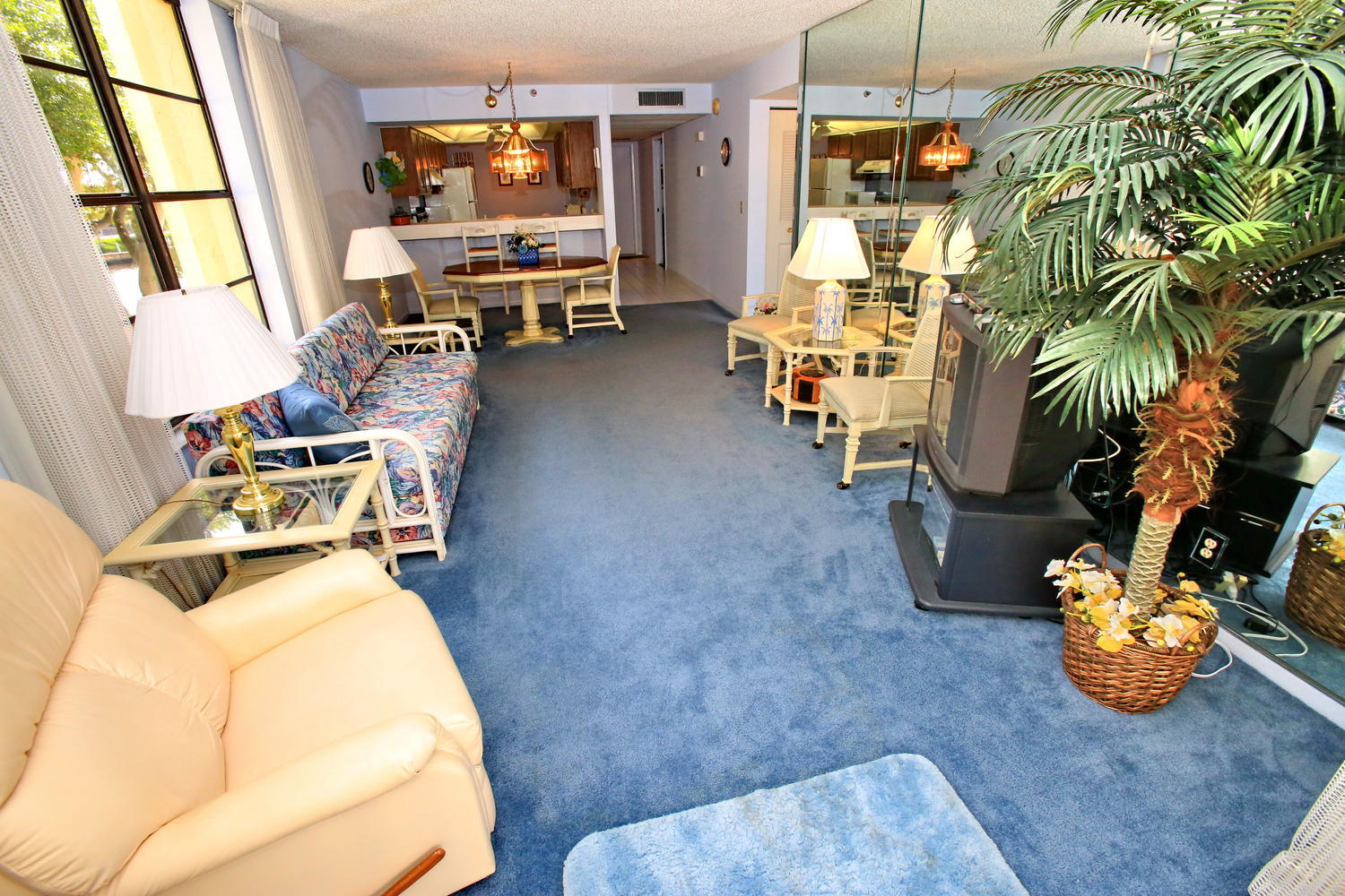 21 Royal Palm Way, Unit 206 Boca Raton, FL 33432 - Photo 13 of 35 21 Royal Palm Way 206 Boca-large-012-4-L