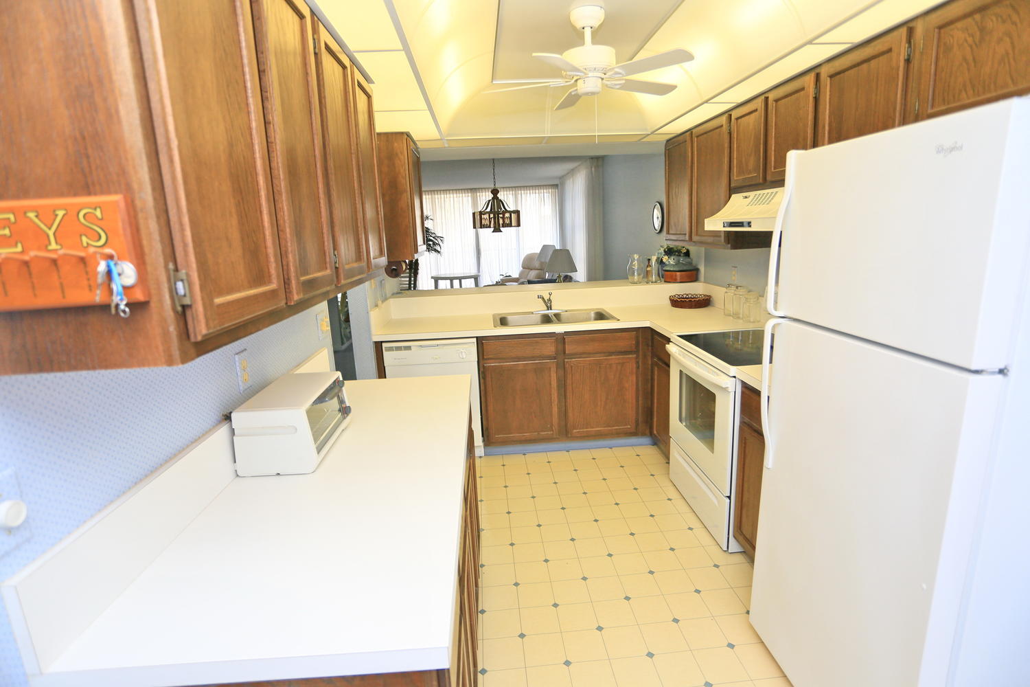 21 Royal Palm Way, Unit 206 Boca Raton, FL 33432 - Photo 19 of 35 21 Royal Palm Way 206 Boca-large-018-40-