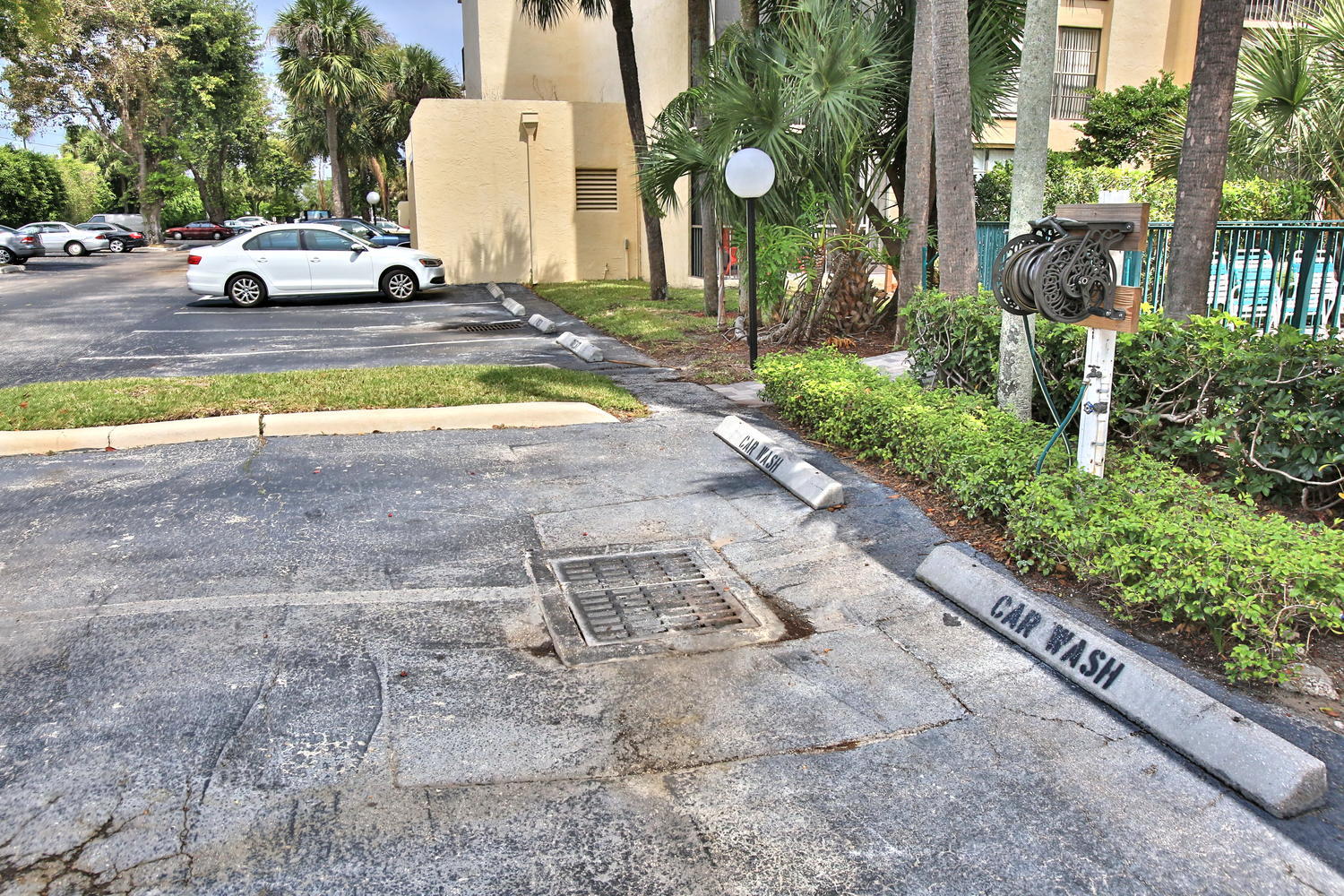 21 Royal Palm Way, Unit 206 Boca Raton, FL 33432 - Photo 28 of 35 21 Royal Palm Way 206 Boca-large-027-27-