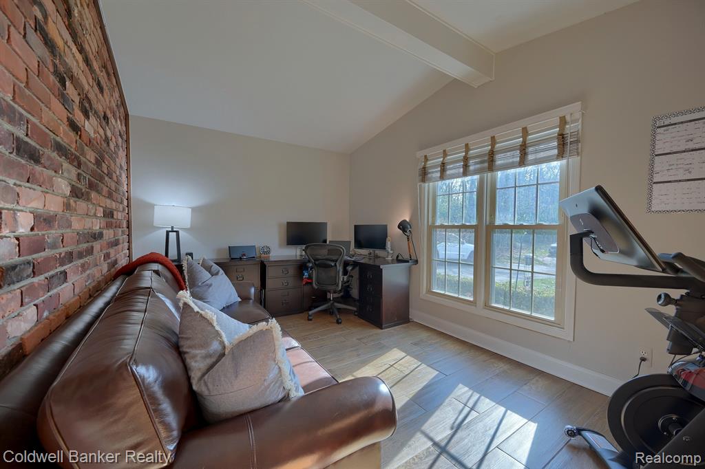 29314 Parkside Farmington Hills, MI 48331 - Photo 5 of 39