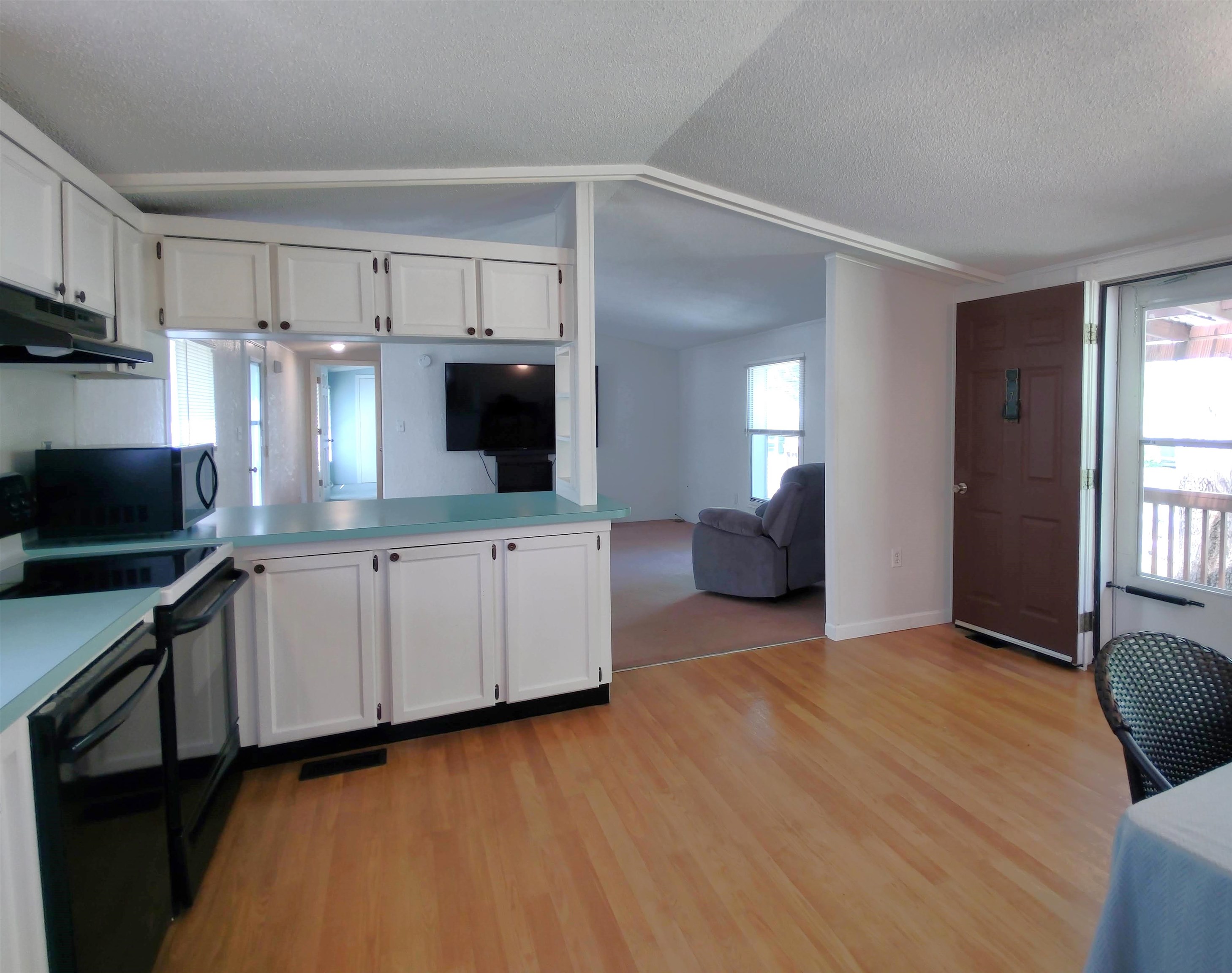 7 Beech Hill Road Exeter, NH 03833 - Photo 9 of 34