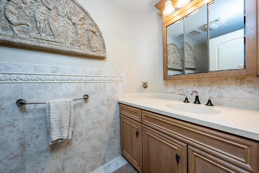 5 Pine Street Sandwich, MA 02563 - Photo 39 of 74 primarybath2